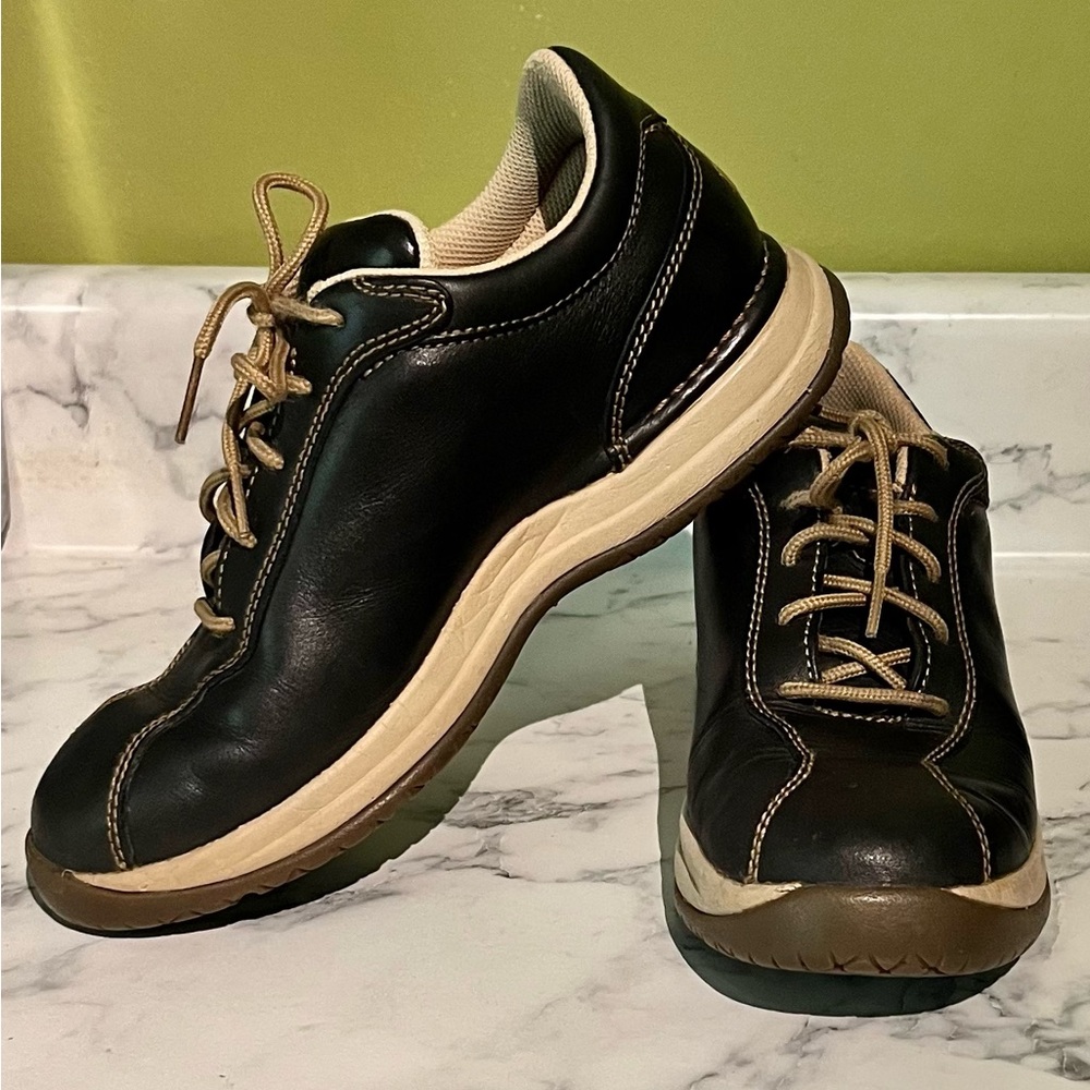 Women’s Rockport Black Leather Casual Lace-Up Shoes with Tan Accents 7.5
